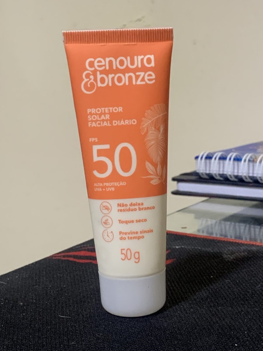 Cenoura & Bronze Protetor Solar Facial Diário FPS 50 50g