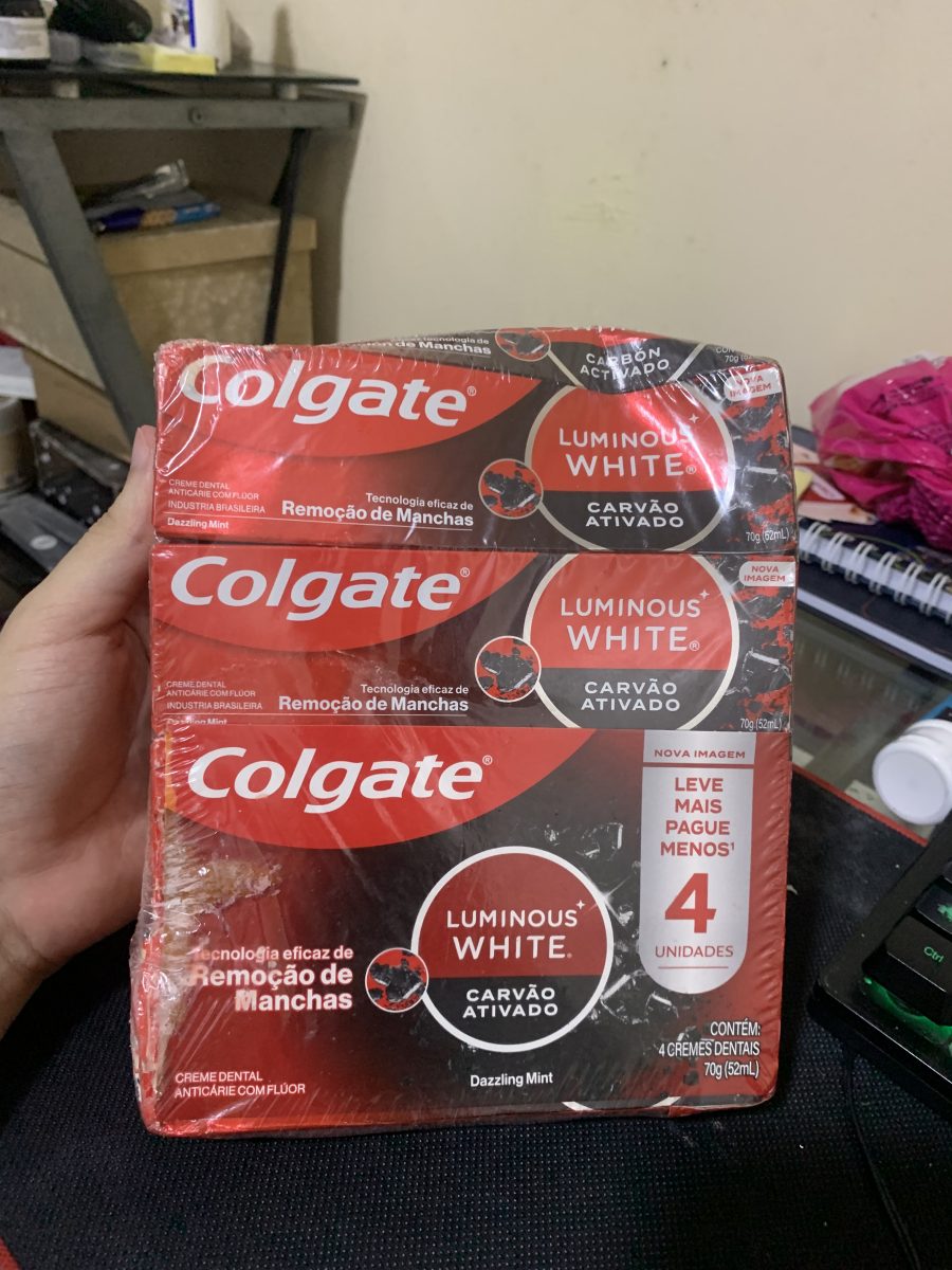Creme Dental Colgate Luminous White Carvão Ativado Kit 4 Unidades 70g